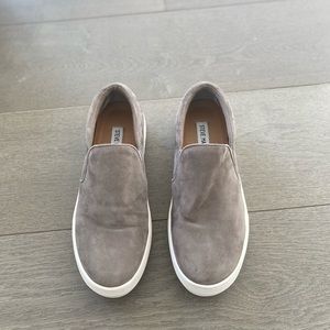 Size 7- Steve Madden Sneakers